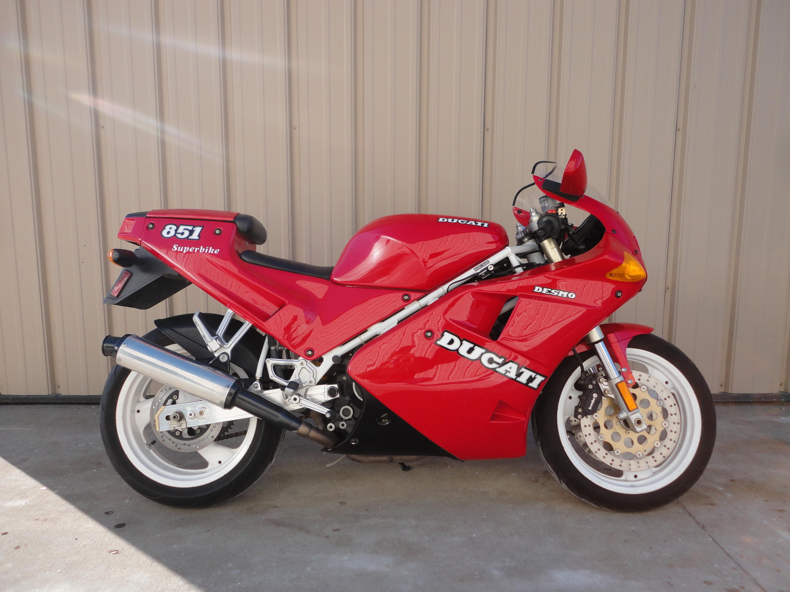 1991 Ducati 851 Strada Frame no. ZDM1HB6R3MB002290 Engine no. HB6M002369