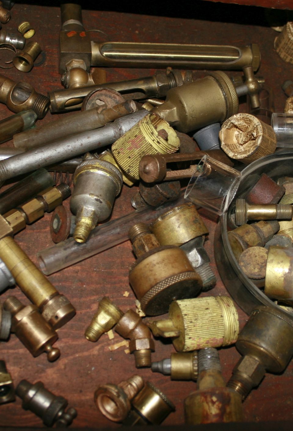 Bonhams A GOOD SELECTION OF BRASS ERA CAR PARTS AND PARTS FOR
