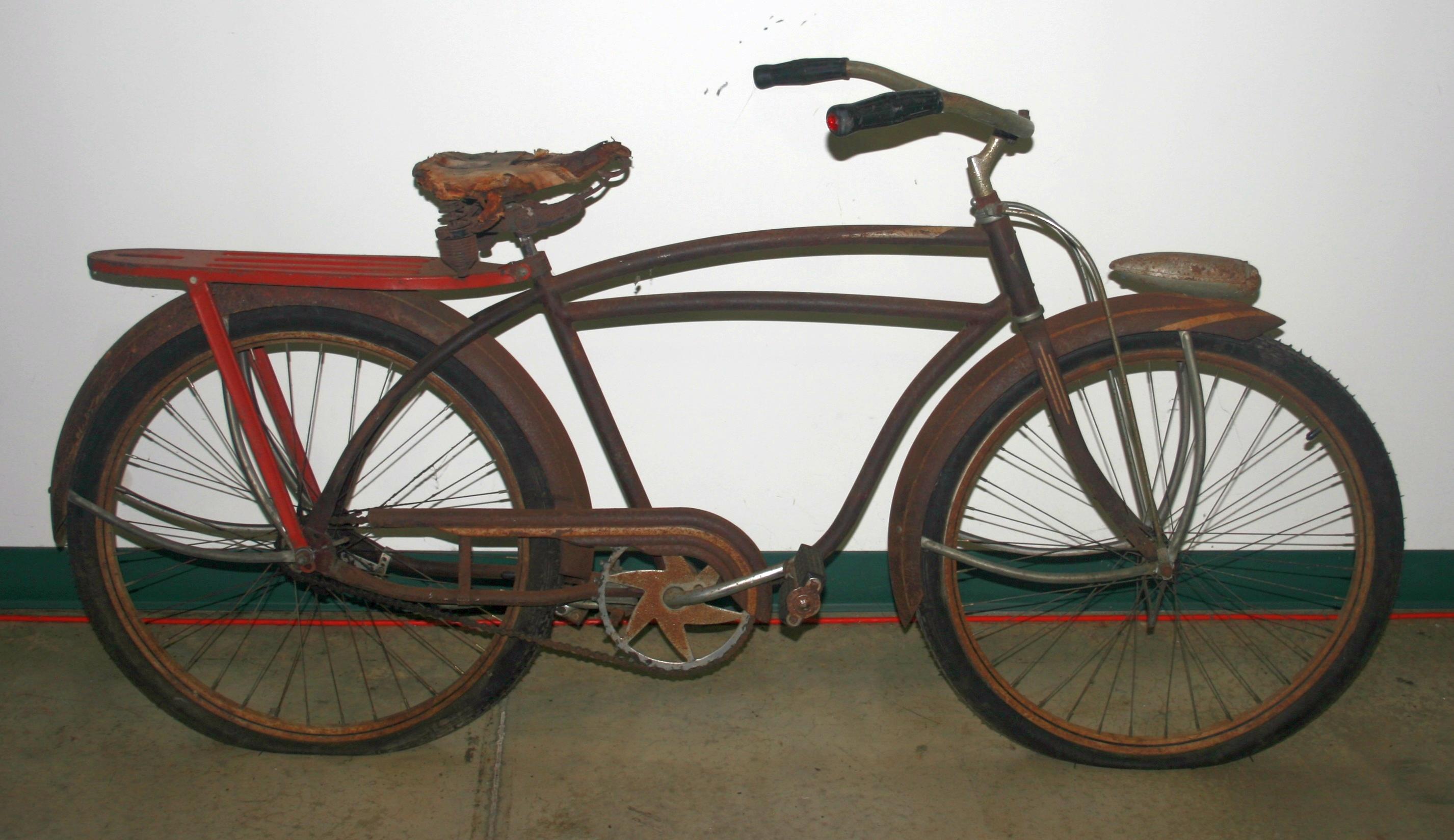Bonhams Cars : A MONTGOMERY WARD HAWTHORNE 'VICTORY' BICYCLE, EARLY 1940S,