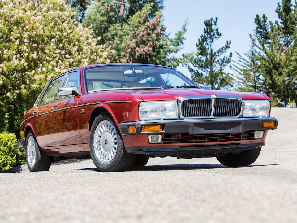 https://images2.bonhams.com/image?src=Images/live/2019-07/03/24889464-1-27.jpg&width=960