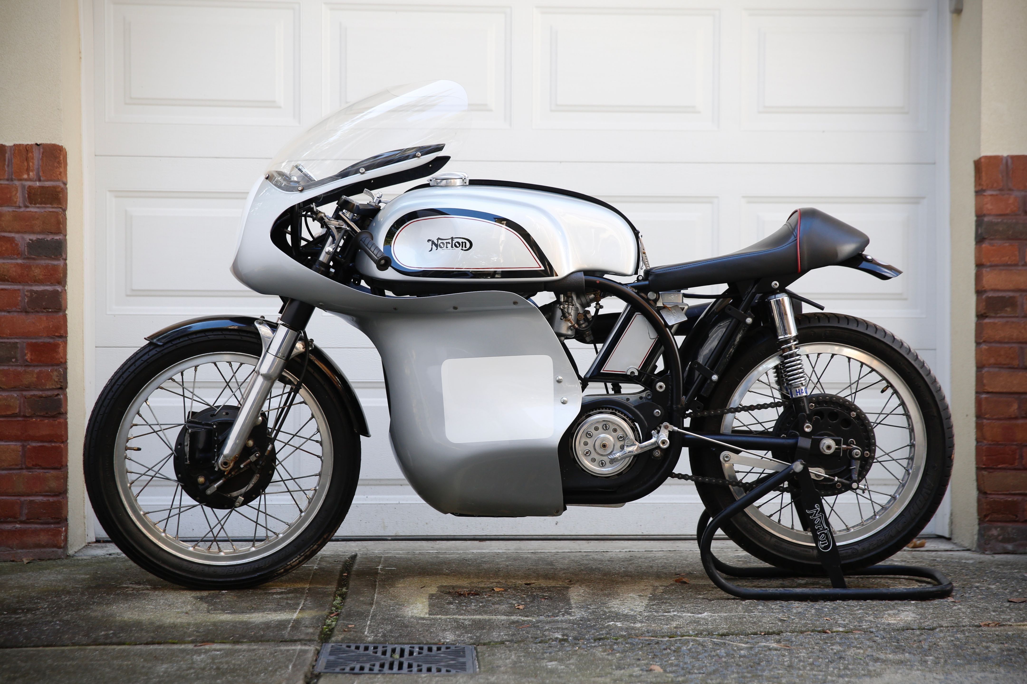 Bonhams Cars : Ex-Ray Petty, 1962 Norton Manx 40 Frame no. 10M