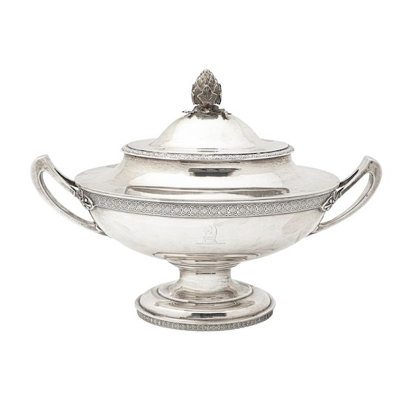 Bonhams AN AMERICAN STERLING SILVER TWOHANDLED COVERED TUREEN by