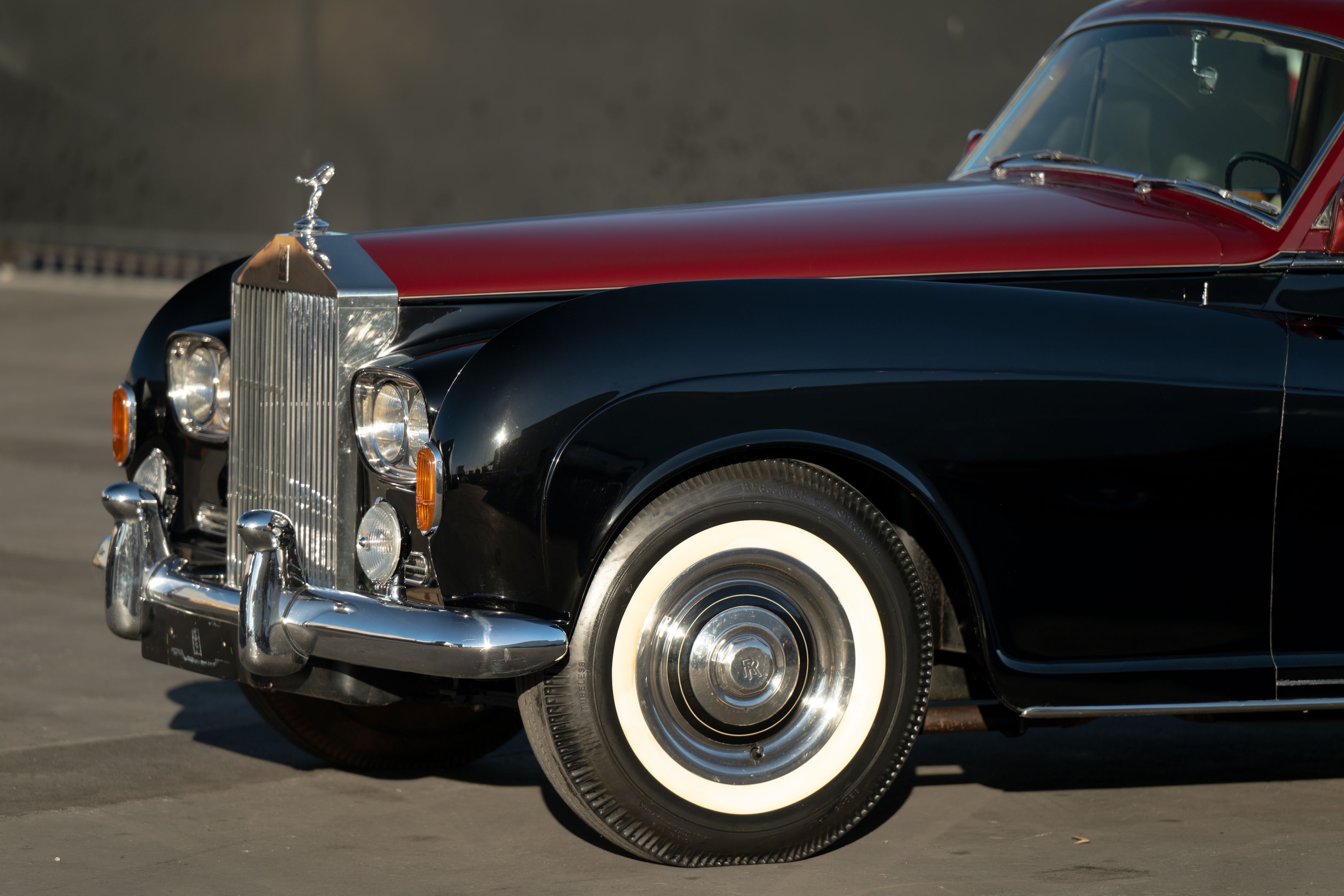 Miniature Tri-ang Minic JYM65 - Rolls Royce Silver Cloud I Rouge - Échelle 1/20 - 28cm