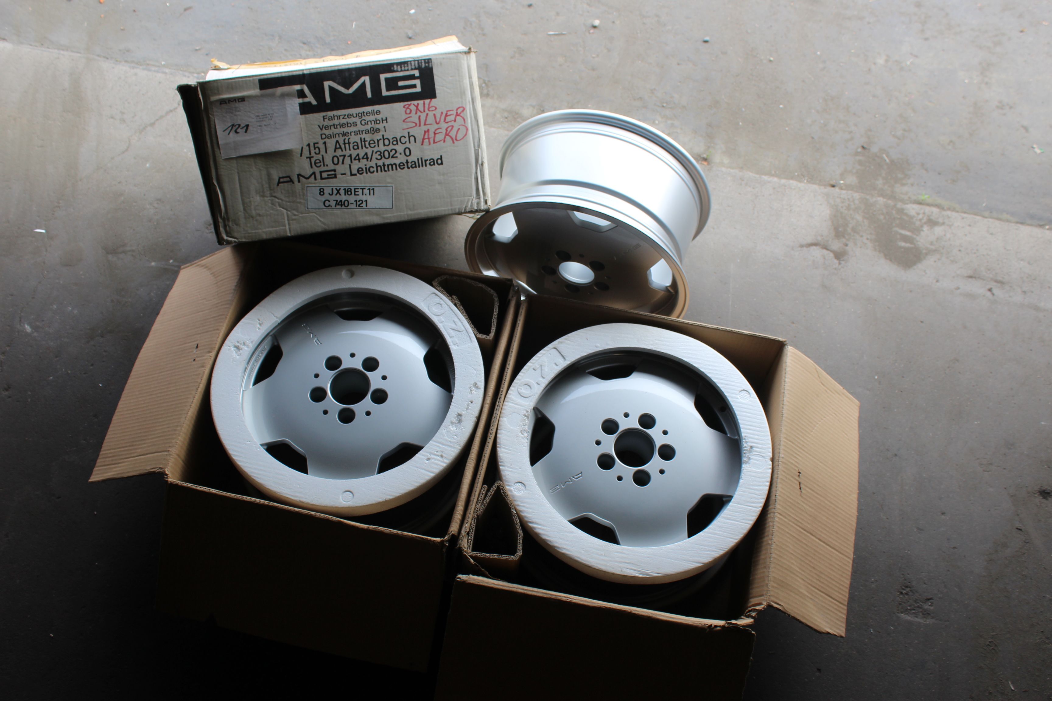 Bonhams Cars : 3 NOS AMG Aero 1 wheels for Mercedes-Benz, 8J X 16, (74 ...