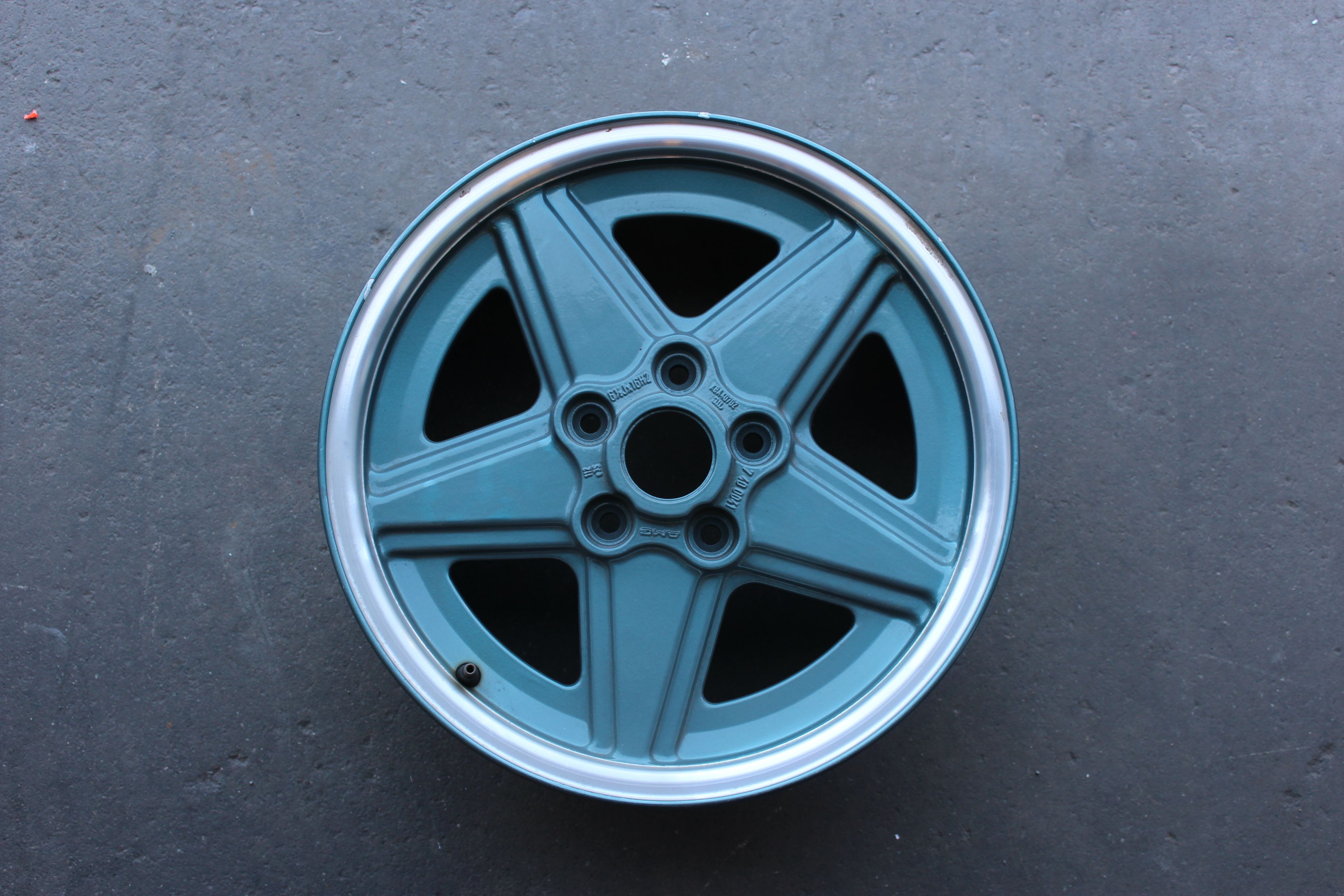 Bonhams Cars : 1 NOS Teal, AMG Penta Star V1 wheel for Mercedes-Benz, 6 ...