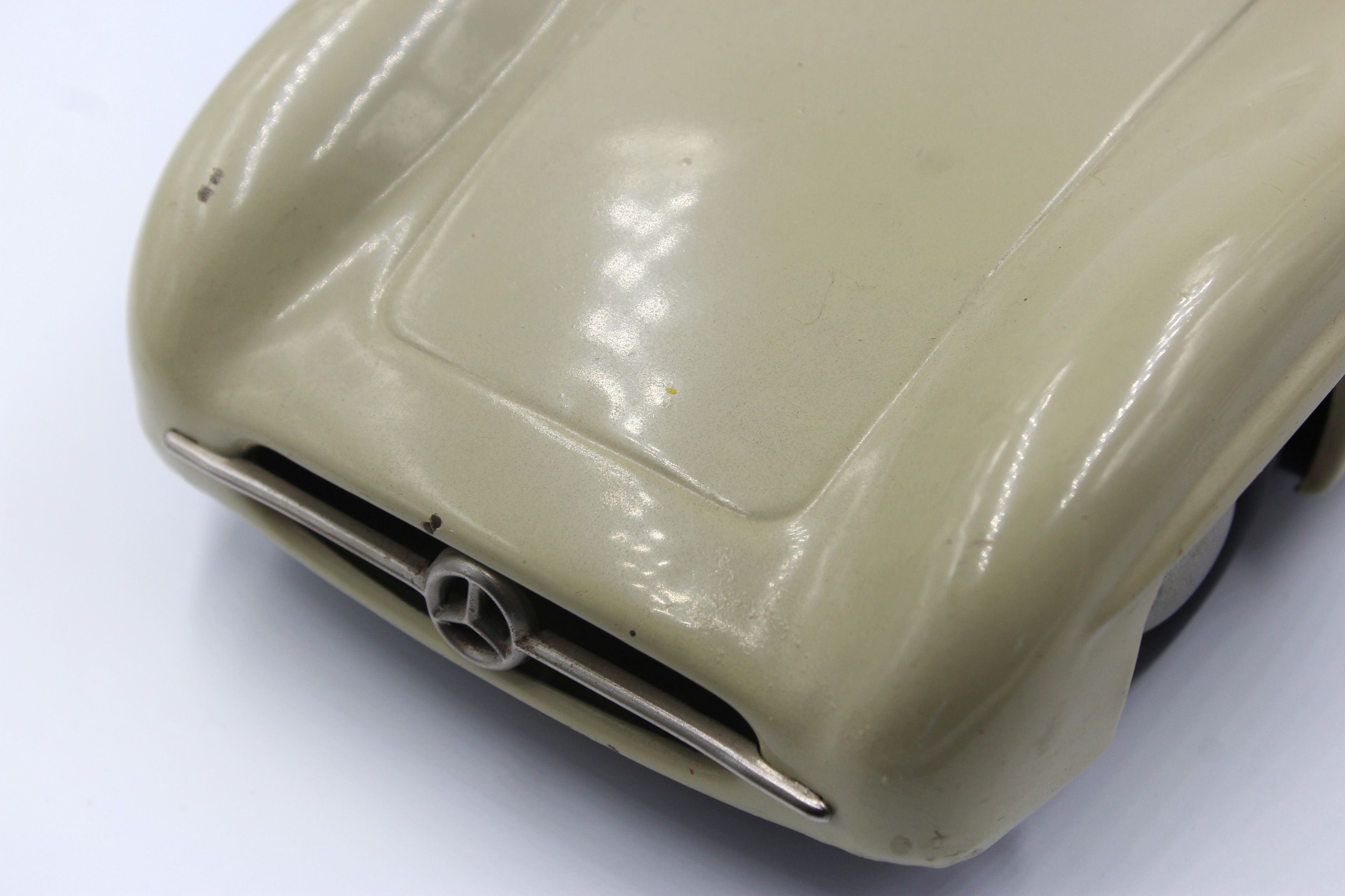2) JNF, 2 Mercedes Benz W196 à friction. Allemagne de l'Est - Lot 267