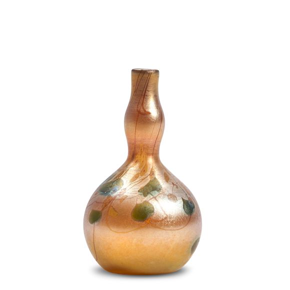Bonhams Skinner : TIFFANY STUDIOS FAVRILE DOUBLE-GOURD VASE New York ...