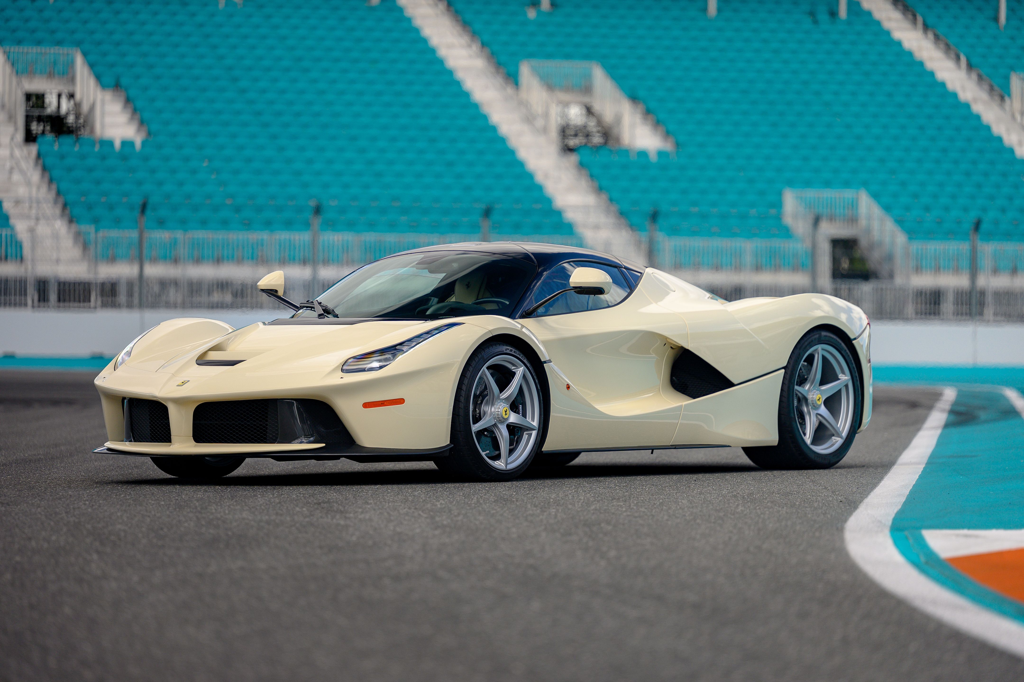2015 Ferrari LaFerrari Coupe