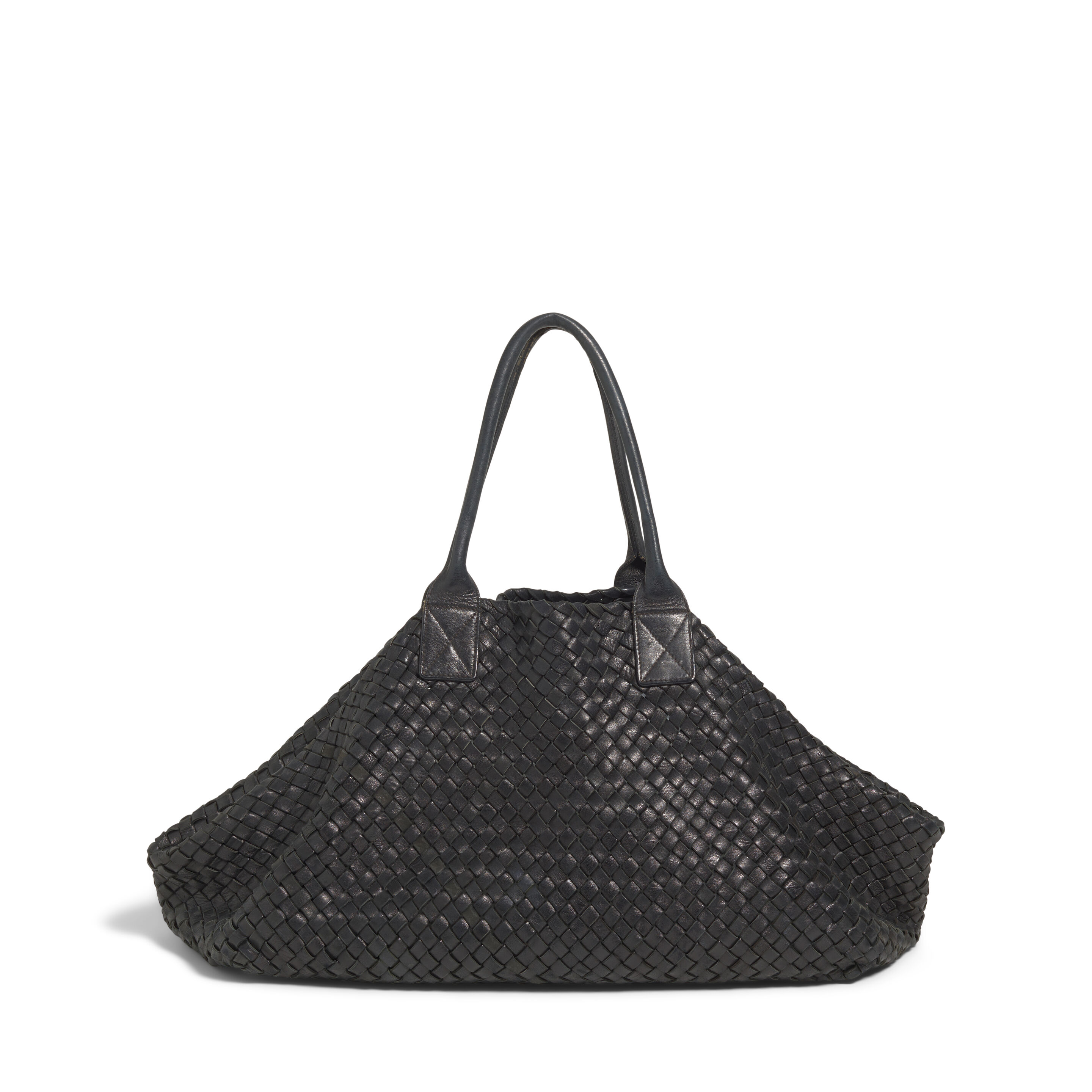 A BOTTEGA VENETA BLACK LEATHER WOVEN TOTE BAGE