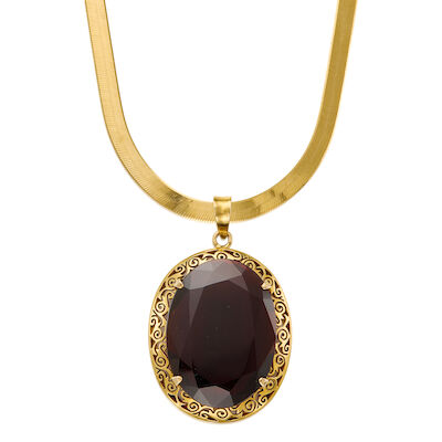 GOLD AND GLASS PENDANT NECKLACE