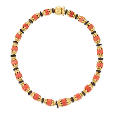 DAVID WEBB: AN 18K GOLD, CORAL, AND ONYX NECKLACE