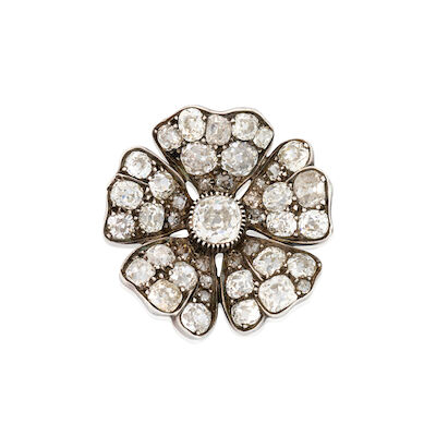 A VICTORIAN DIAMOND FLOWER BROOCH