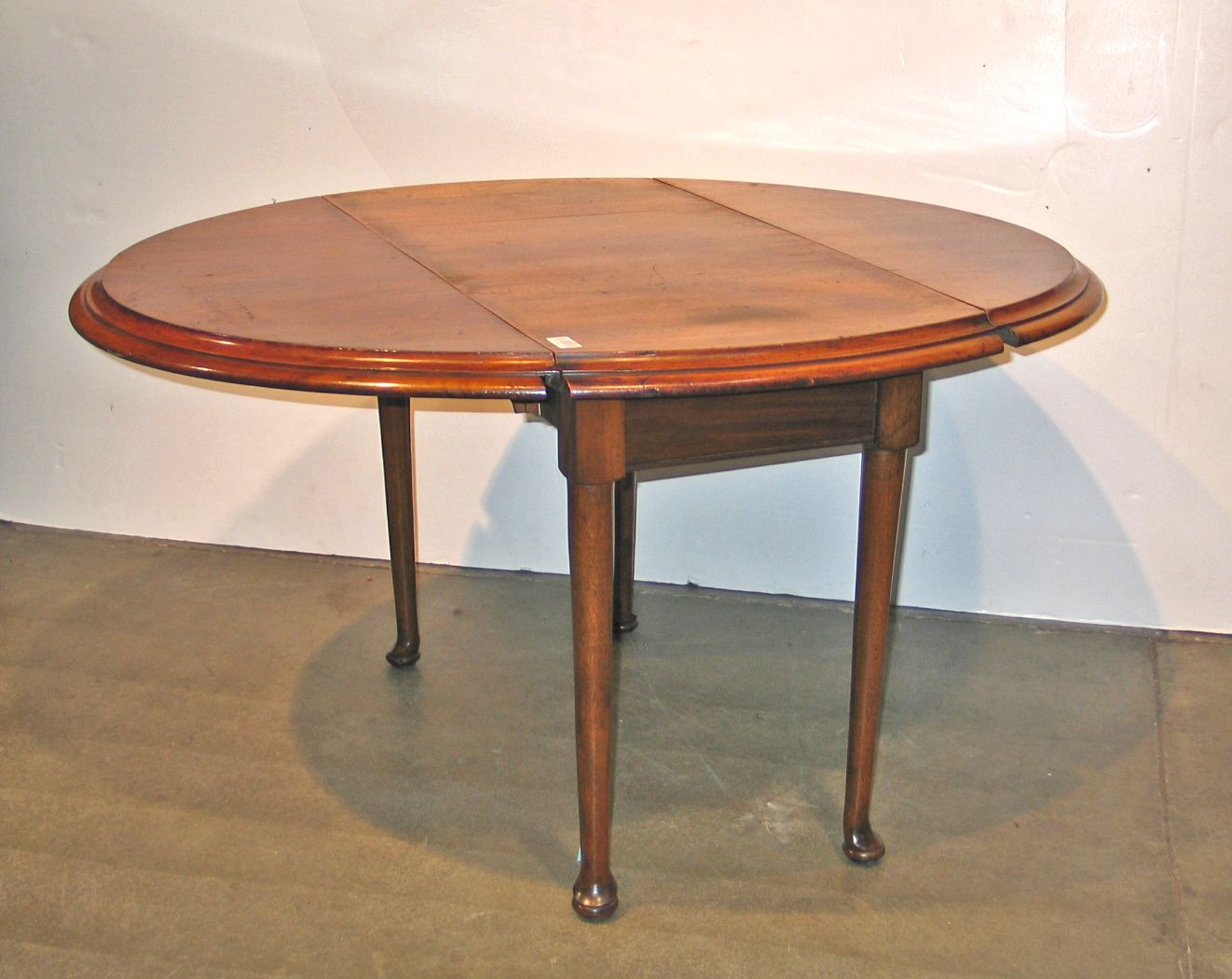 A George II drop leaf table