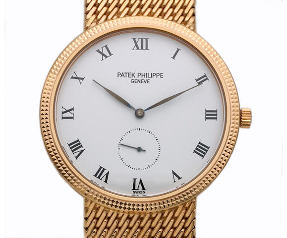 Patek Philippe. A fine 18k rose gold bracelet watch with hobnail bezel'Calatrava' Ref.3919, circa