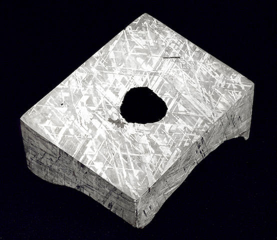Gibeon Meteorite &#8212; Crystalline Structure Dramatized in Three Dimensions