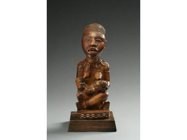 A Bakongo maternity figure