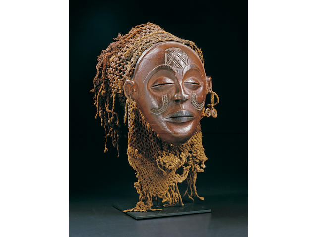 A Chokwe female facemask