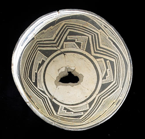 A Mimbres black-on-white bowl