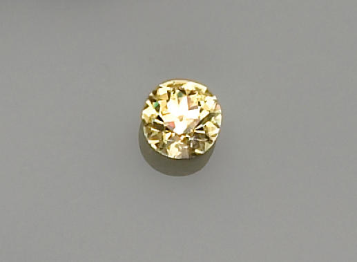 An unmounted fancy color diamond
