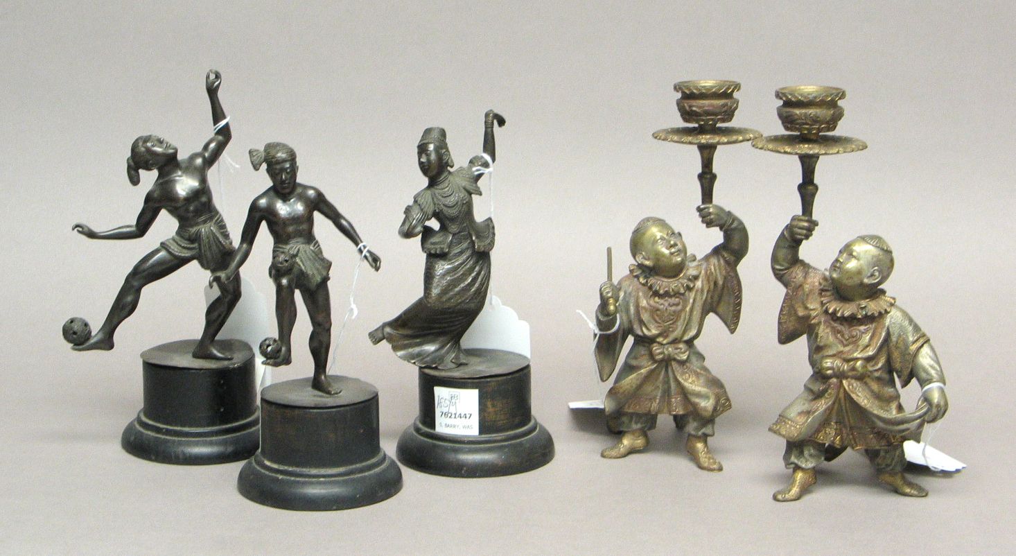 Five Asian metal objects