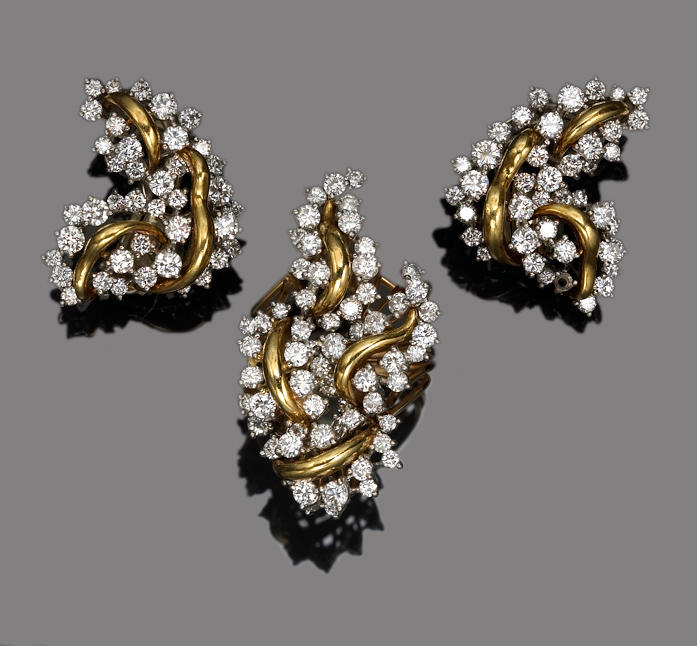 A diamond jewelry set