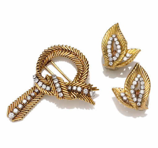 A set of eighteen karat gold and diamond jewelry, Van Cleef & Arpels,