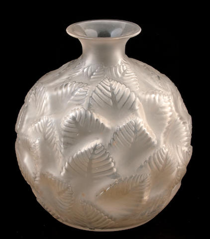 A Ren&#233; Lalique molded glass vase: Ormeaux