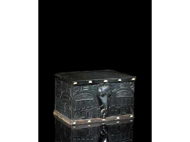 A Haida argillite box