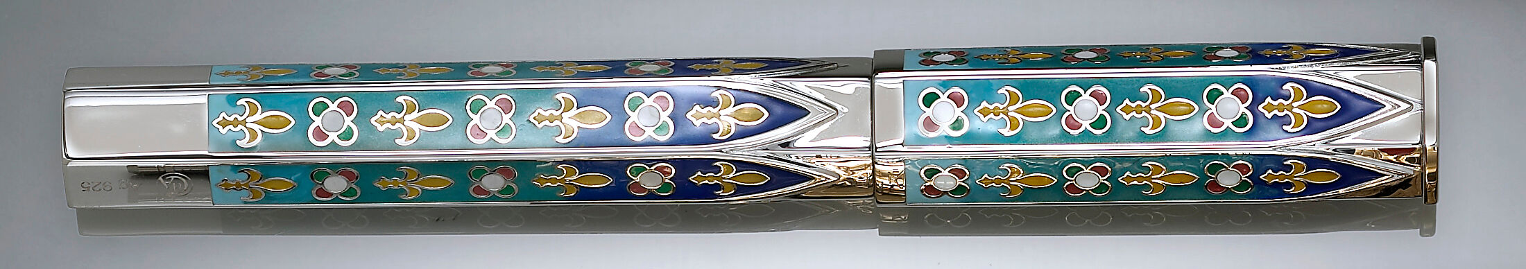 Caran d’Ache Gothica Pen