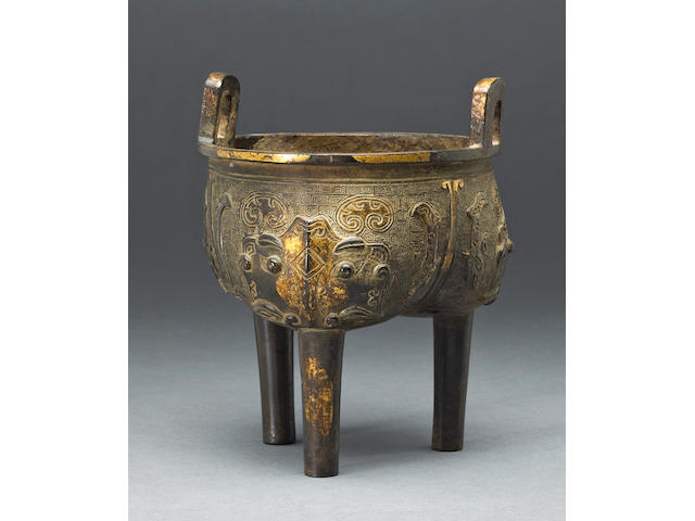 A cast bronze tripod censer Late Qing/Republic Period