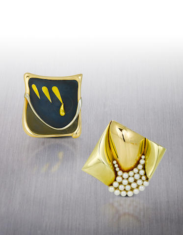 Two fourteen karat gold pendants/brooches, Takashi Wada