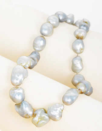 A South Sea cultured pearl necklace, Andrew Grima, image 1
