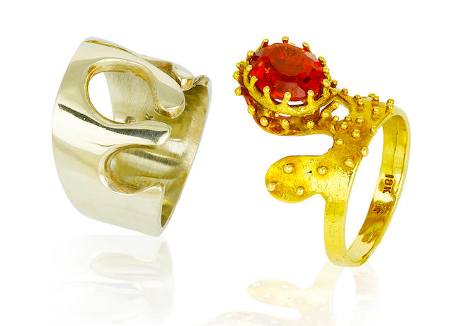 A fire opal and bicolor gold ring, Takashi Wada