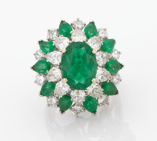 Bonhams : An emerald and diamond ring