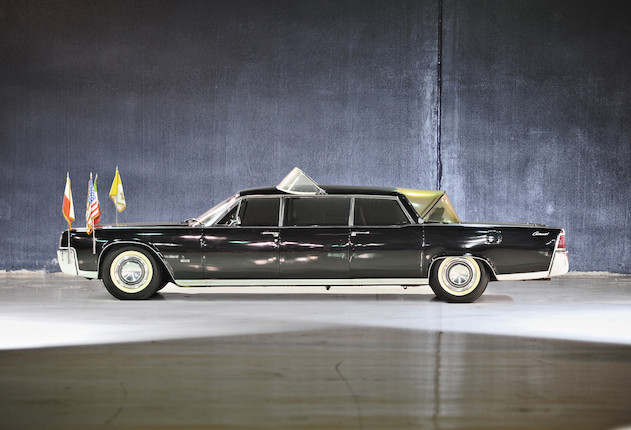 Prototype Limousine, specifically adapted for Pope Paul VI, and the Chicago parade vehicle for the Apollo 8, 11, 13, and 15 astronauts including Neil Armstrong, Buzz Aldrin, and Jim Lovell,1964 Lincoln Continental Limousine  Chassis no. 4Y82N406266 image 1