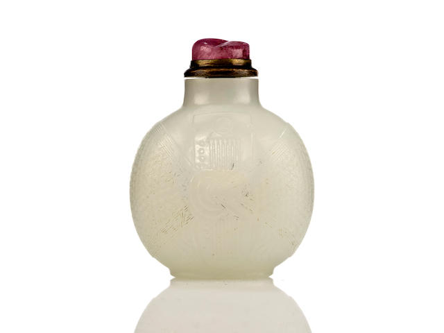 A white jade snuff bottle with 'wrapped qin' design Qianlong mark, bottle 1720-1800