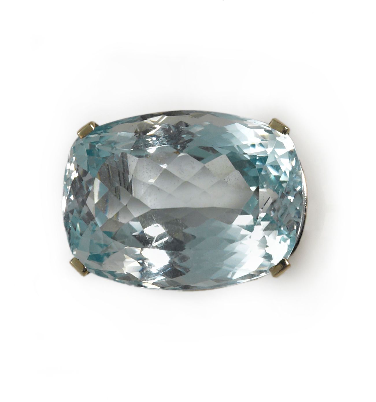 A blue topaz brooch