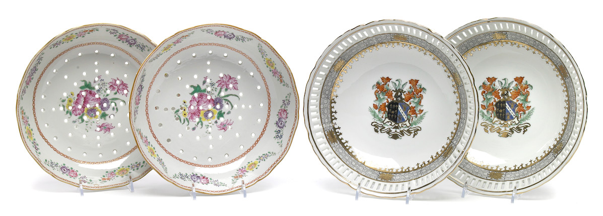 A pair of Continental porcelain armorial bowls 20th century image 1