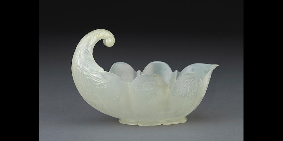 A fine Mughal style jade oval cup