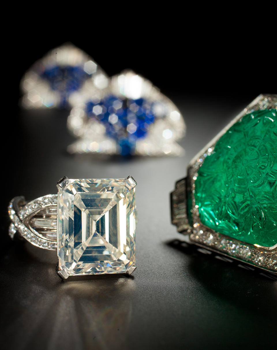 Bonhams : A diamond ring