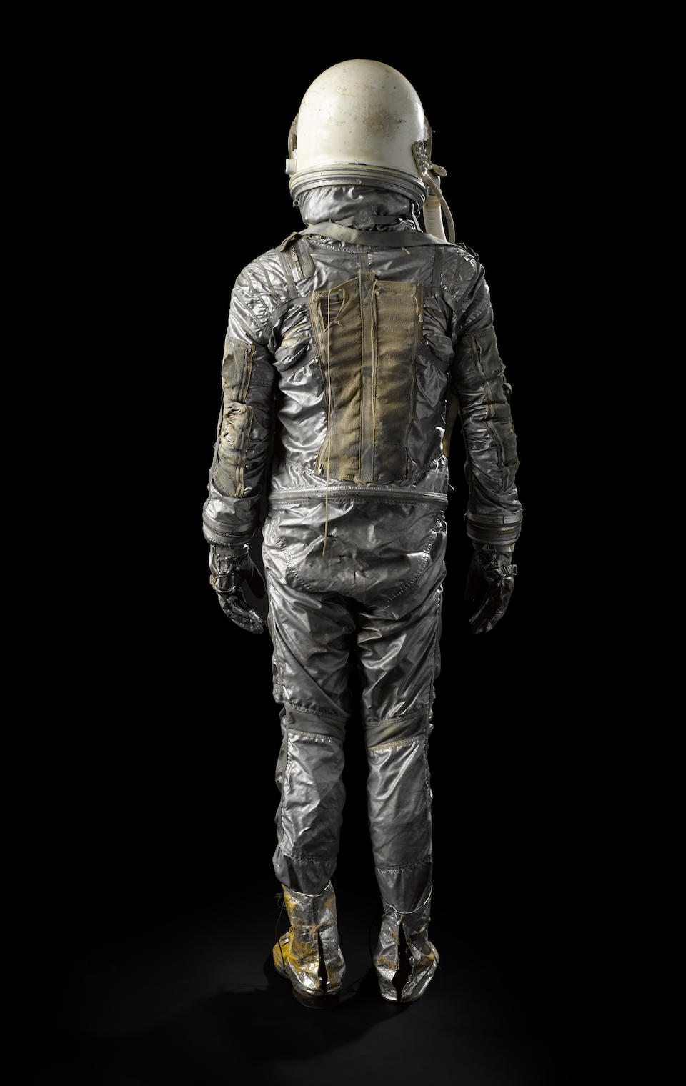 MERCURY ERA SPACESUIT. AN EXCELLENT EXAMPLE OF THE COVER LAYER FOR THE FAMOUS SILVER SPACESUIT OF THE MERCURY PROGRAM.