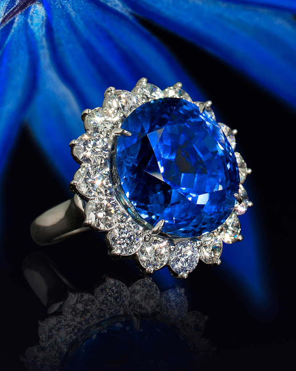 Bonhams : An important sapphire and diamond ring