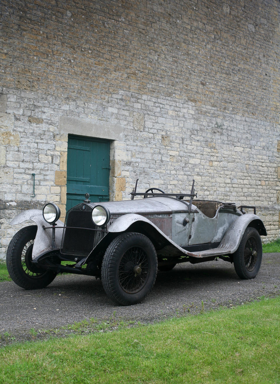 <i>The ex-Baron Philippe de Gunzbourg and Victor Polledry</i><br /><b>1931 Alfa Romeo 6C 1750 Supercharged Gran Sport Spider  </b><br />Chassis no. 10814356 <br />Engine no. 10814356