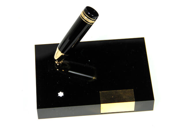 Bonhams Montblanc Meisterstuck 149 Fountain Pen Desk Stand