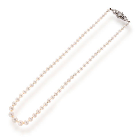 Bonhams : A natural pearl and diamond necklace