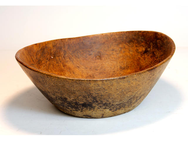 An oval burlwood bowl 18th/19th century