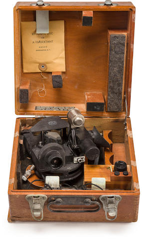 US Army Air Force A-10A Bubble Sextant, 1941-1945 9 x 9 x 5.5 in (22.8 x 22.8 x 14 cm)