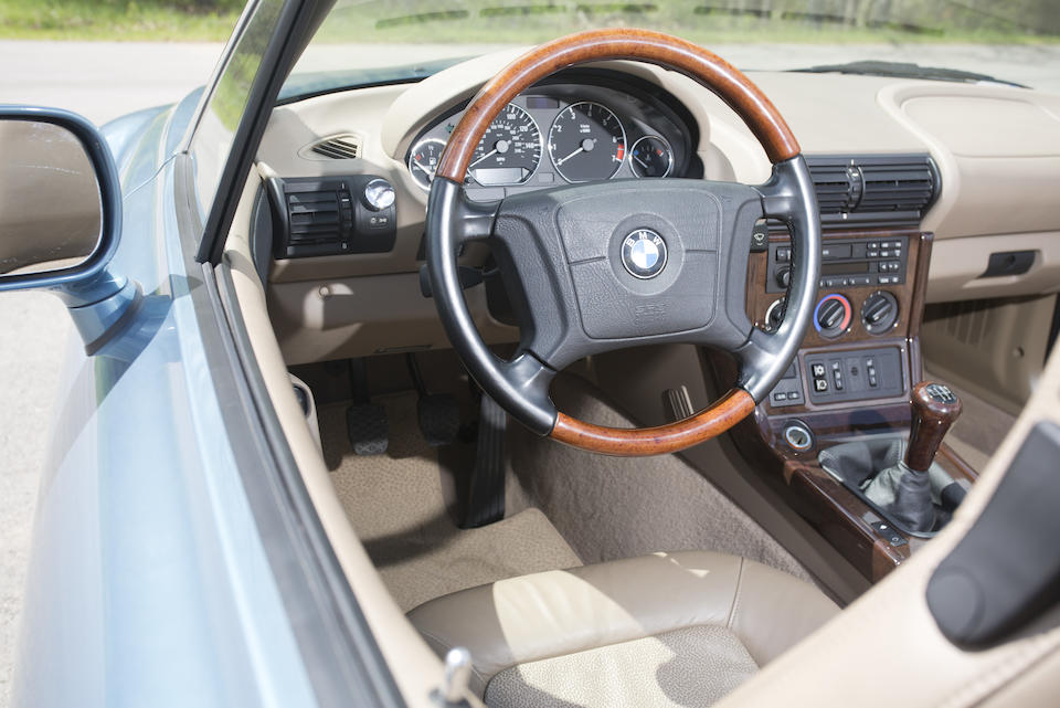 <b>1996 BMW Z3 James Bond Edition Roadster  </b><br />VIN.4USCH7325TLE00762