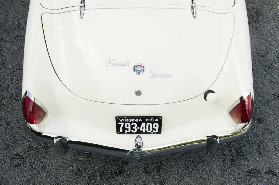 <B>1954 KAISER-DARRIN SPORT CONVERTIBLE<br />Design by Howard Darrin<br /></B><BR />Chassis no. 161.001429<BR />Engine no. 899008