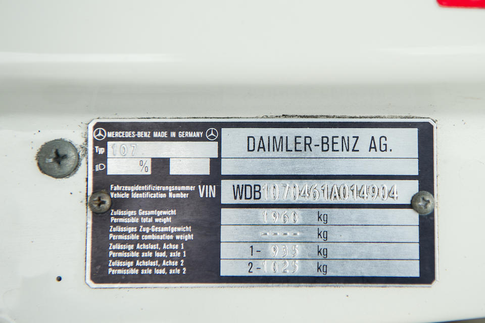 <B>1984  MERCEDES-BENZ  500SL<br /><br />VIN. WDB1070461A014904</B>